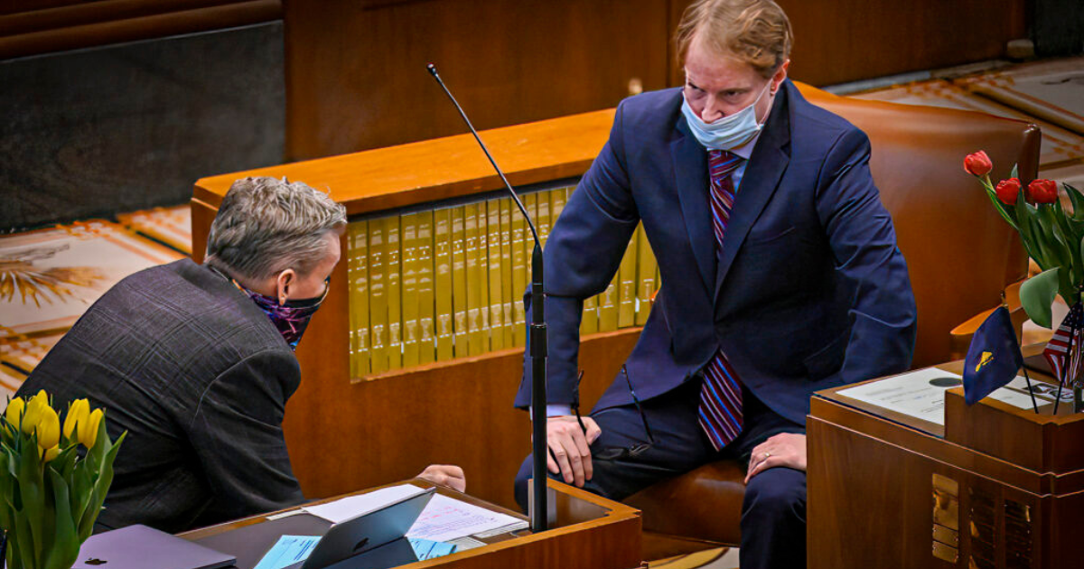 Coinbase Surprise Crypto Lawsuit Results in Tensions with Oregon