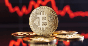 Bitcoin Long-Term Holder Supply Falls – Are These Warning Signs?
