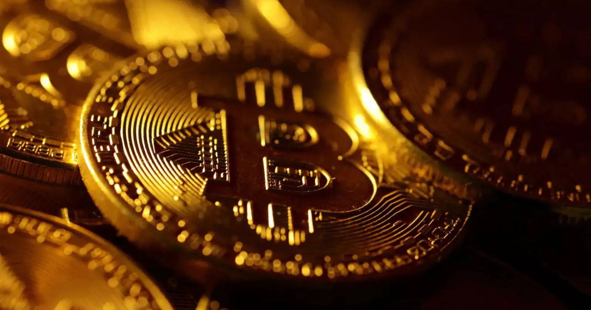 Bitcoin, XRP, and Chainlink Under Pressure as Market Tests Strength