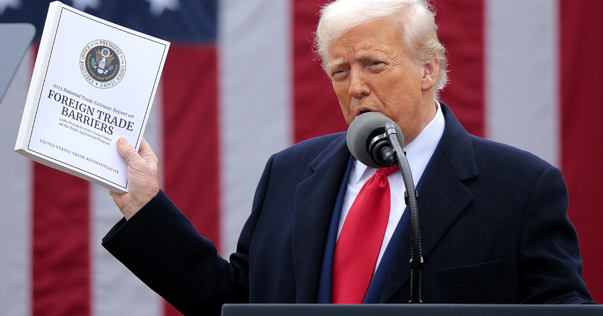 Trump Tariff Threats Hit Apple, EU; Dow Falls 200 Points